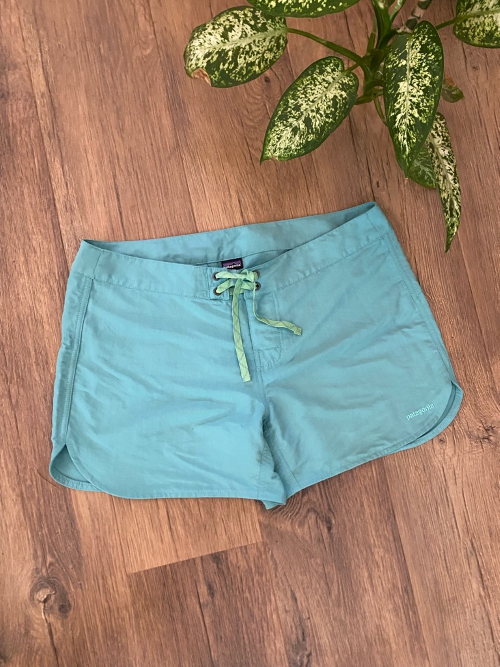 Patagonia || Women’s Swim Teal Wavefarer® Boardshorts